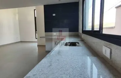 Sobrado com excelente acabamento e construção diferenciada no potal dos ipes lll