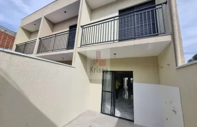 Lindo sobrado novo com duas suítes e garagem para dois autos.