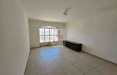 Casa com 3 quartos à venda na Rua Flávio Cescon, 124, Vila Gomes, São Paulo