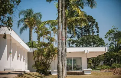 Espetacular casa contemporânea: conforto e sofisticação em cada detalhe!