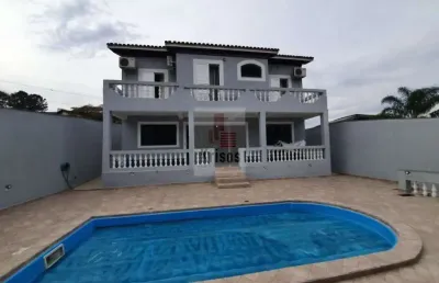 Linda casa em otima localizaçao no parque dos principes