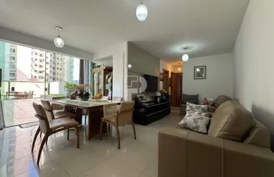Apartamento com ampla área privativa no lourdes à venda.