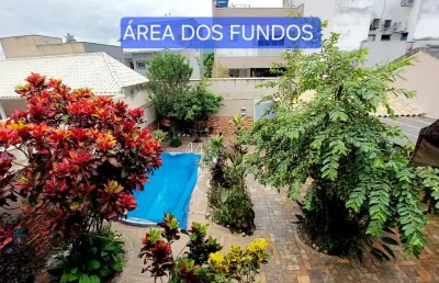 Linda casa com três quartos, um suíte em campo grande rj.