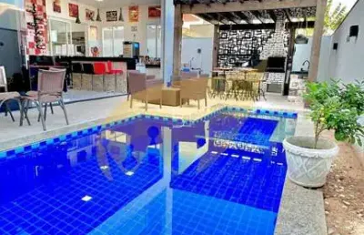 Casa tipo sobrado belvedere, com 5 quartos sendo 3 suites, 1 escritorio, piscina
