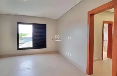 Casa no florais italia, 3 suites 2 master com closet,  lavabo, moveis plejados.