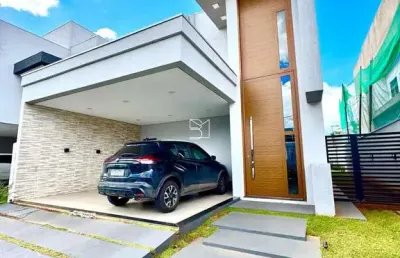 Casa sobrado primor, 3 quartos 2 suites, moveis planejados, lavanderia, piscina.