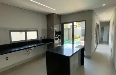 Casa terrea, 3 suites 1 closet master, lavanderia, lavabo, 4 vagas de garagens