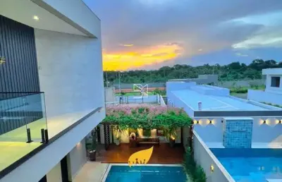 Casa sobrado, 4 suites 1 closet master, lavanderia, lavabo, piscina, 4 garagens
