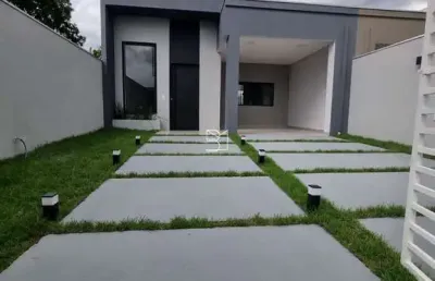 Casa térrea, 3 quartos 1 suite, lavanderia lavabo, 2 garagens, portão eletronico
