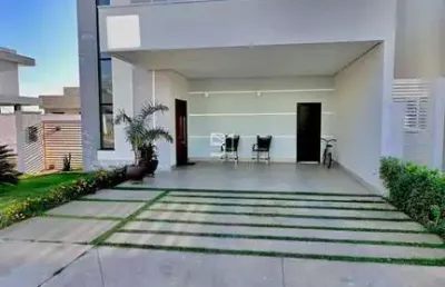 Casa sobrado, 3 quartos 1 suite, lavanderia lavabo, moveis planejados, 4 garagem