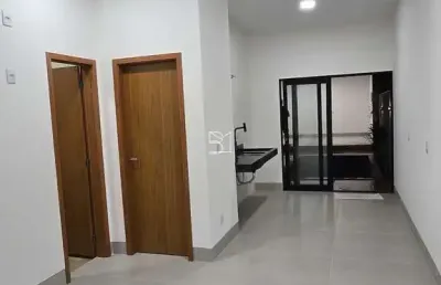 Casa térrea, 3 quartos 1 suite, lavanderia, área gourmet com churrasqueira.