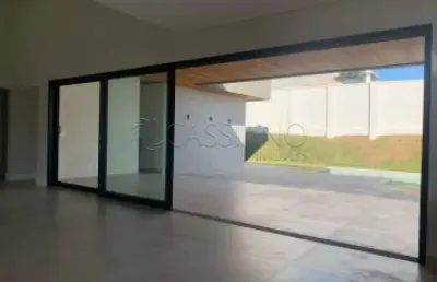 Casa térrea à venda de 300m² | 04 dormitórios sendo todos com suítes e 02 vagas de garagem | condomínio colinas do paratehy norte - urbanova | são josé dos campos