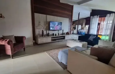 Casa à venda de 660m² | 04 dormitórios, sendo 02 suítes e 04 vagas de garagem | cond. alpes de guararema - jardim itapema | guararema |