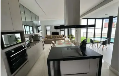 Casa à venda de 373m² | 04 dormitórios, sendo 03 suítes e 02 vagas de garagem | condomínio residencial verana - loteamento verana | são josé dos campos |