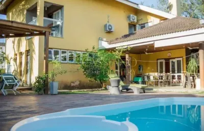 Casa à venda de 380m² |05 suítes, 06 banheiros e 09 vagas de garagem | condomínio terras  de sant`anna - jardim altos de santana i - jacareí