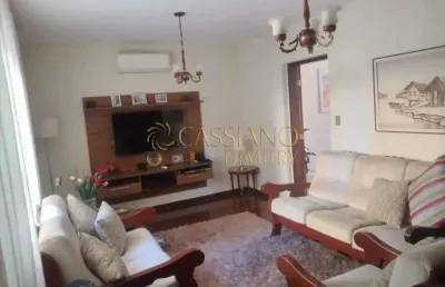 Sobrado à venda de 160m² | 03 dormitórios, sendo 01 suíte e 03 vagas de garagem | vila industrial - são josé dos campos |