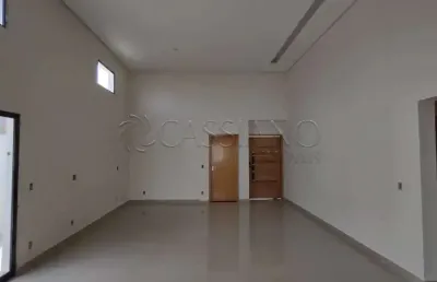 Casa térrea à venda de 140m² | 03 dormitórios, sendo 01 suíte e 04 vagas de garagem | condomínio terras do vale - caçapava |