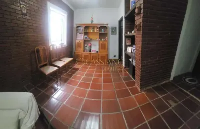 Sobrado à venda de 201m² | 04 dormitórios, sendo 01 suíte e 02 vagas de garagem | jardim das industrias | são josé dos campos |