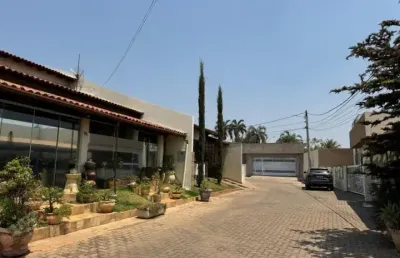 -excelente casa 3 quartos- 03 suítes- condomínio fechado- localização privilegiada
