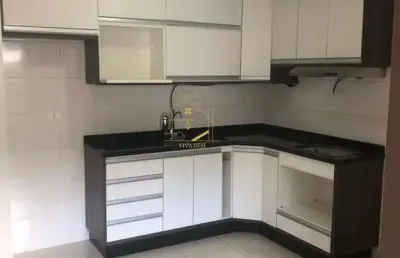 Apartamento térreo com garden privativo no condomínio aquarela - curitiba