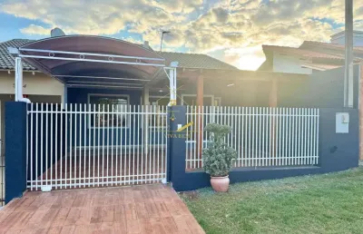 Excelente casa à venda, localizada a apenas duas quadras do hospital unimed, 3 quartos.