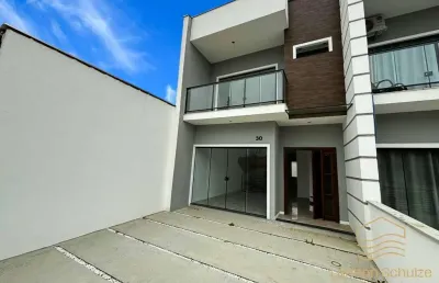 Sobrado 3 quartos sendo uma suíte em balneário barra do sul - costeira