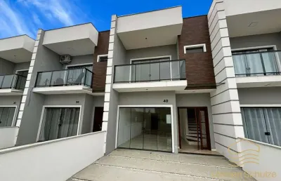 Sobrado 3 quartos sendo uma suíte em balneário barra do sul - costeira