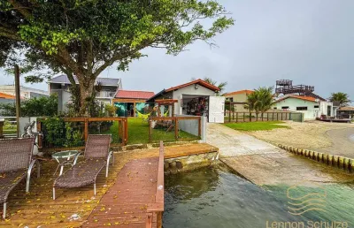 Casa fundos lagoa em balneário barra do sul - centro