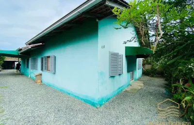 Casa averbada, 6 dormitórios 350m do mar - balneário barra do sul - centro