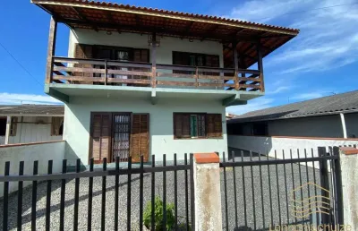 Sobrado com 4 quartos em balneário barra do sul - costeira
