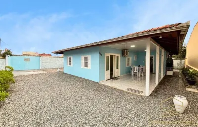 Casa com 3 quartos no centro - balneário barra do sul