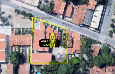 Terreno amplo de 1232m² com apartamentos e galpão pequeno alugados com rendimentos de 15 mil reais mensais!