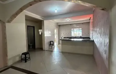 Casa com 2 quartos para alugar na Rua das Sibipirunas, São Roberto (Jordanésia), Cajamar