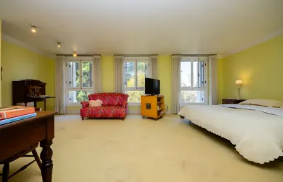 Casa em condomínio fechado com 3 quartos à venda na Rua Jacunda, 380, Jardim Panorama, São Paulo