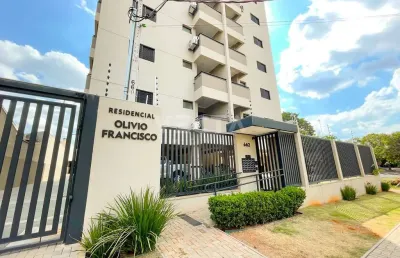 Edifício olívio francisco – 2 quartos (1 suíte), armários e ótima localização