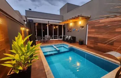 Maravilhosa casa com 3 suítes, closet, hidro e fotovoltaica — aceita apto menor na zona sul