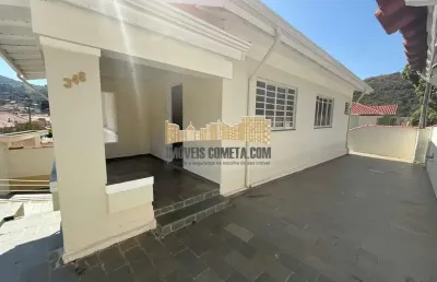 Casa com 3 quartos para alugar no Centro, Águas da Prata 