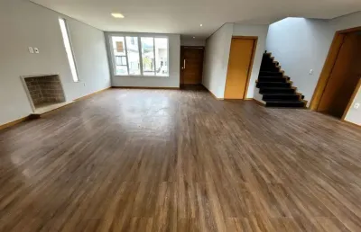 Casa com 3 dormitórios à venda, 200 m² por r$ 1.490.000 - albuquerque - teresópolis/rj