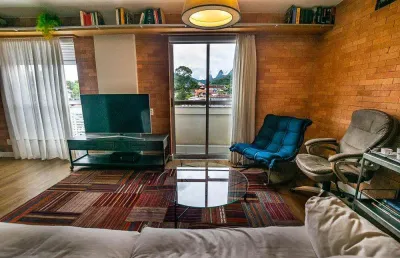 Apartamento com 1 dormitório, 51 m² - venda por r$ 375.000,00 ou aluguel por r$ 3.484,14/mês - jardim cascata - teresópolis/rj