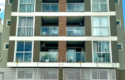 Apartamento 2 quartos sendo 1 suíte sacada churrasqueira no térreo com piso laminado
