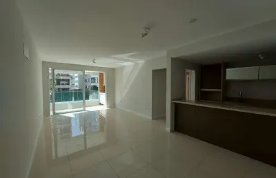 Apartamento com 3 quartos para alugar na Avenida Trompowsky, 399, Centro, Florianópolis