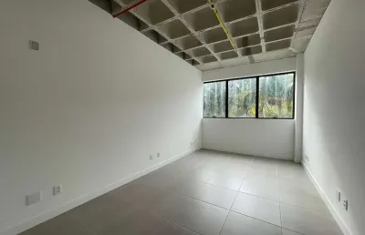 Sala comercial para alugar na Rodovia José Carlos Daux, 500, João Paulo, Florianópolis
