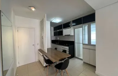 Apartamento com 3 quartos para alugar na Avenida Rio Branco, 476, Centro, Florianópolis