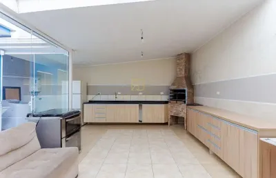 Sobrado triplex  fazendinha  200m  - 3 quartos  1 suíte   3 vagas  próximo ao mercado zamprogna