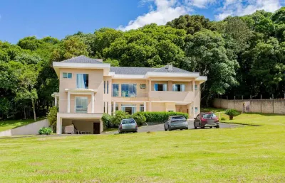Residencia belissima - chacara dentro de curitiba 10.890m  de terreno 369m  construídos