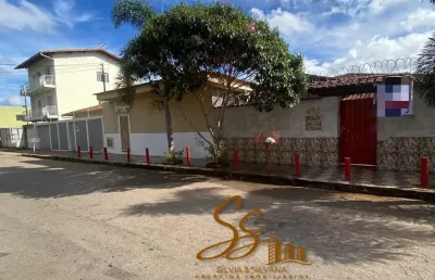 Casa de esquina com 414m² em rua comercial, centro de mateus leme/mg