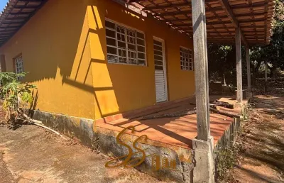 Cód 305 chácara em condomínio fechado – rancho grande, mateus leme/mg   condomínio com portaria 24h, segurança e tranquilidade.  área de 2.500 m² cada.  uma das chácaras conta com casa pronta para laz