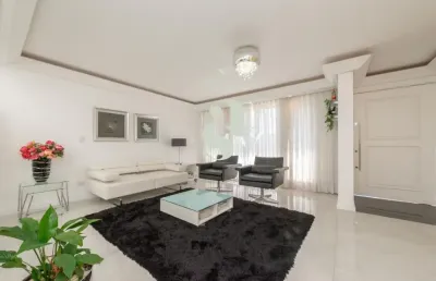 Casa à venda no água verde - espaços integrados, amplos, quintal, 4 vagas