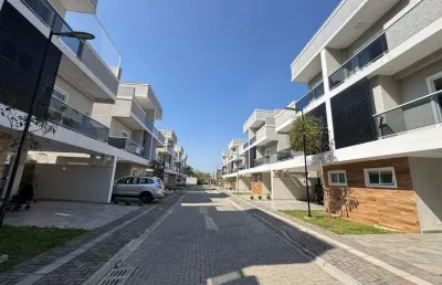 Casa em condomínio fechado com 3 quartos à venda na mjor inacio gomes da costa, 570, uberaba, curitiba por r$ 899.000