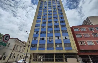 Apartamento com 3 quartos  para alugar, 90.00 m2 por r$3000.00  - centro - curitiba/pr